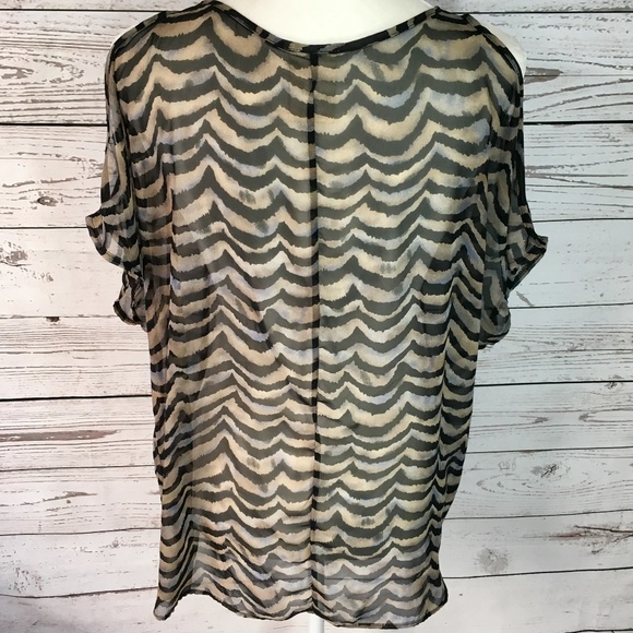 😎 Cold shoulder sheer animal stripe oversize top - Picture 4 of 7